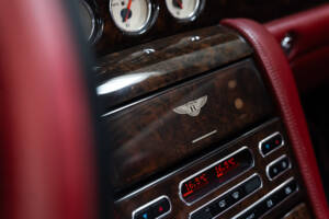 Bild 21/45 von Bentley Azure (2007)