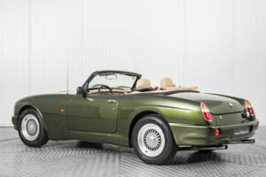 Image 6/50 of MG RV8 (1994)