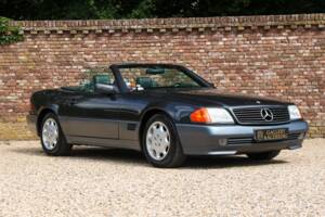 Image 30/50 of Mercedes-Benz 500 SL (1992)