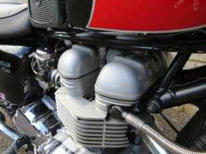 Image 21/39 of Triumph Bonneville T100 (2005)