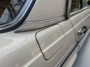 Afbeelding 15/40 van Mercedes-Benz 230 E (1983)