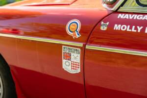 Image 15/50 of MG MGB GT (1970)