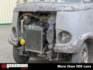 Image 10/15 of Mercedes-Benz O 319 (1960)