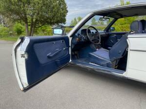 Image 31/49 of Mercedes-Benz 230 C (1980)