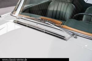 Image 12/15 of Mercedes-Benz 280 SL (1969)