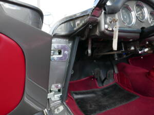 Image 15/68 de Alfa Romeo Giulia 1600 Spider (1964)
