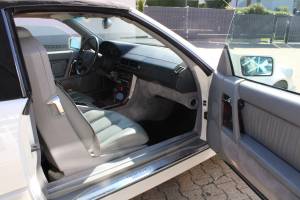 Imagen 20/22 de Mercedes-Benz 500 SL (1993)
