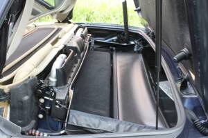 Image 18/23 of Jaguar XK 4.2 (2006)