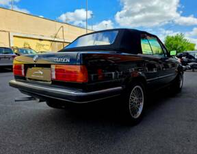 Bild 5/31 von BMW 320i (1988)