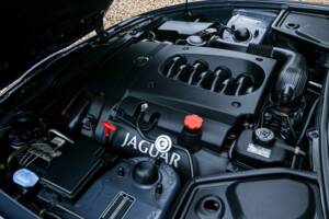 Immagine 25/50 di Jaguar XK8 4.0 (2002)