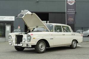 Imagen 44/50 de Mercedes-Benz 220 S b (1967)