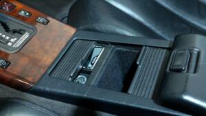 Image 17/51 of Mercedes-Benz 500 SL (1992)