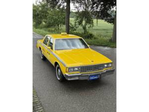 Image 11/22 of Chevrolet Caprice Classic (1985)