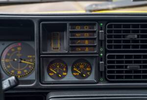 Image 18/27 of Lancia Delta HF Integrale Evoluzione I (1992)