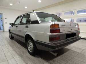 Bild 4/14 von Alfa Romeo Giulietta 2.0 Turbodiesel (1985)