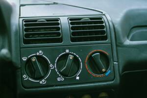 Image 23/33 of Peugeot 205 GTi 1.9 (1993)