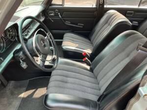 Bild 9/14 von Mercedes-Benz 200 (1972)