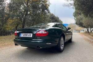 Image 8/40 de Jaguar XKR (1998)