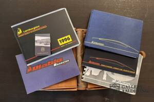 Image 7/50 of Lamborghini Diablo VT Roadster (1996)