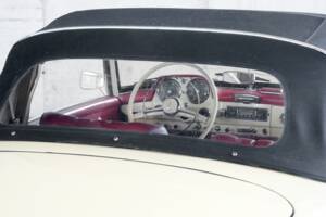 Image 32/50 de Mercedes-Benz 190 SL (1960)