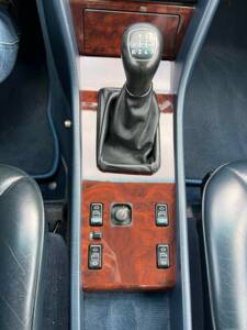 Bild 8/79 von Mercedes-Benz 200 CE (1993)