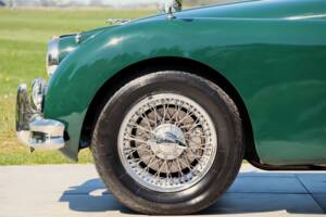 Image 8/50 of Jaguar XK 150 FHC (1959)