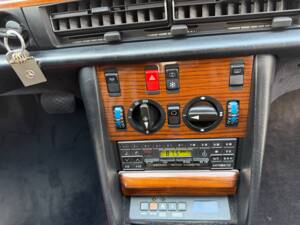 Bild 38/57 von Mercedes-Benz 500 SEL (1982)