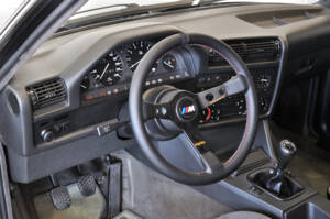 Image 23/40 of BMW 325ix (1989)