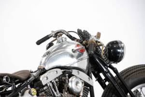 Immagine 38/50 di Harley-Davidson FLSTC Heritage Softail Classic (1997)