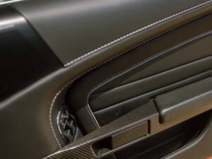 Image 67/96 of Aston Martin DB 9 GT "Bond Edition" (2015)