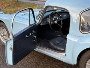 Image 5/22 of MG MGA 1500 (1958)