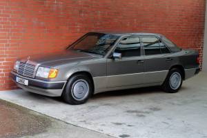 Bild 3/73 von Mercedes-Benz 230 E (1991)