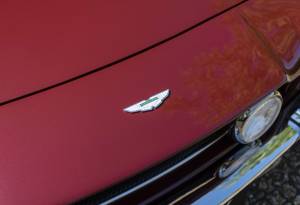 Image 7/34 of Aston Martin V8 EFi Volante (1987)