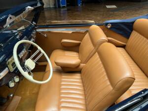 Bild 20/34 von Rosengart LR 539 Supertraction (1939)