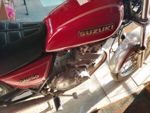Bild 2/10 von Suzuki DUMMY (1997)