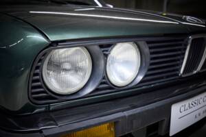 Image 42/90 of BMW 325i (1987)