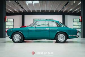Image 10/25 of Alfa Romeo 1750 GT Veloce (1970)