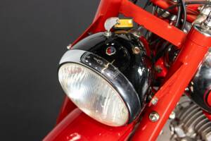 Imagen 46/50 de Moto Guzzi DUMMY (1952)