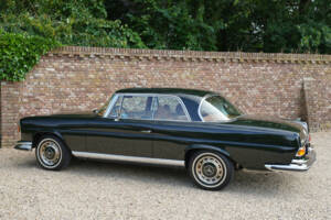 Bild 26/50 von Mercedes-Benz 280 SE 3,5 (1971)