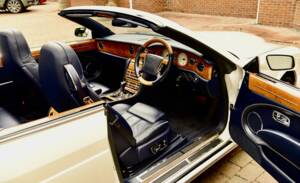 Image 50/50 of Bentley Azure (2009)