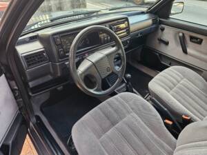 Bild 26/91 von Volkswagen Golf II 1.6 (1990)