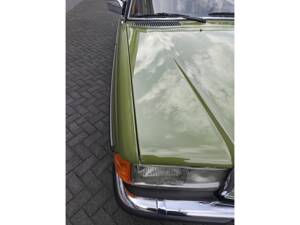 Immagine 17/50 di Mercedes-Benz 230 CE (1982)