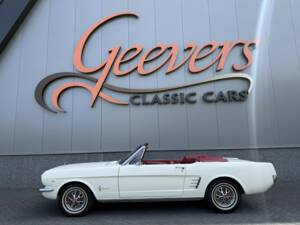 Image 16/50 de Ford Mustang 390 GTA (1966)
