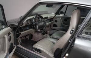 Image 23/33 de Porsche 911 Turbo 3.3 (1991)