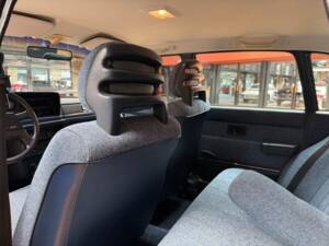 Bild 20/43 von Volvo 240 (1989)