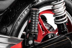Image 19/30 of Moto Guzzi DUMMY (1985)