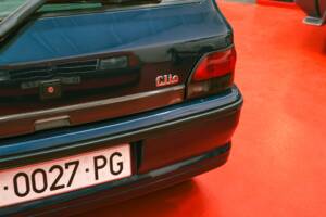 Imagen 8/27 de Renault Clio I 1.8 16V (1994)