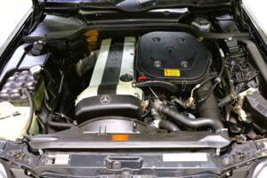 Image 14/36 of Mercedes-Benz 300 SL-24 (1993)