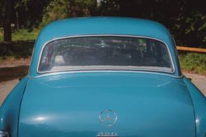 Image 31/50 of Mercedes-Benz 220 a (1956)