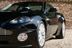 Image 11/50 of Aston Martin V12 Vanquish (2002)